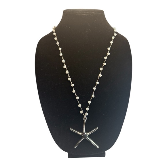 NWT Tommy Bahama Crystal Collection Silver Starfish Pendant Necklace - Picture 1 of 3